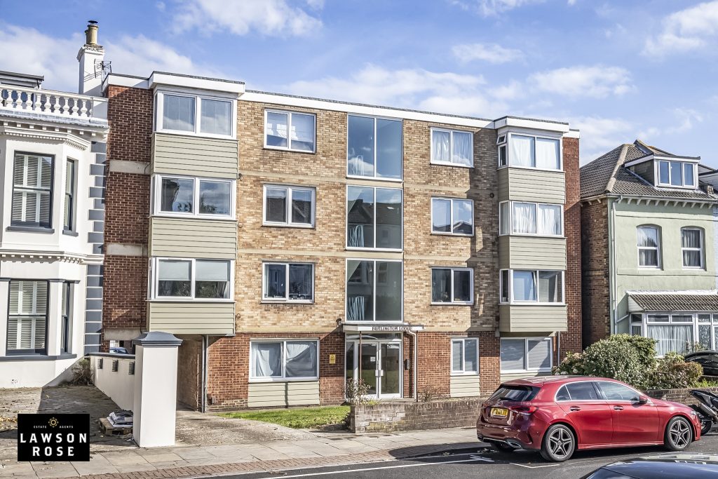 2 bedroom property for sale, Victoria Road South, Burlington Lodge, PO5