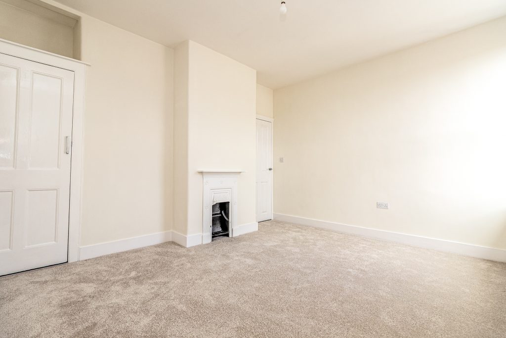 2 bedroom house Sold STC, Catisfield Road, Southsea, PO4 – photo 10