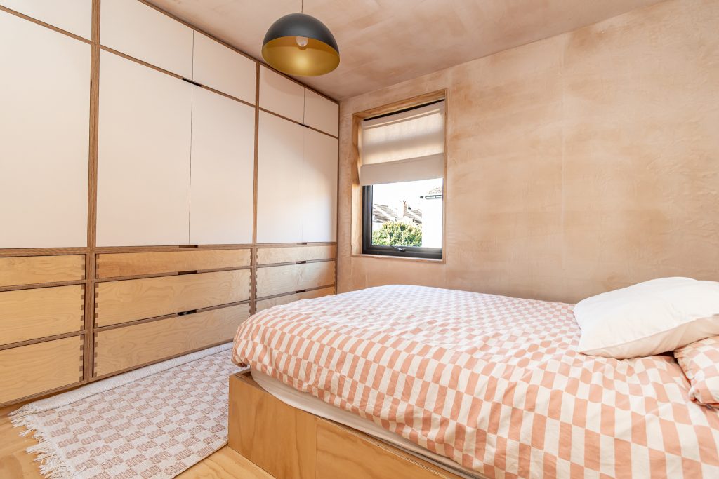 2 bedroom house Sold STC, Kassassin Street, Southsea, PO4 – photo 5