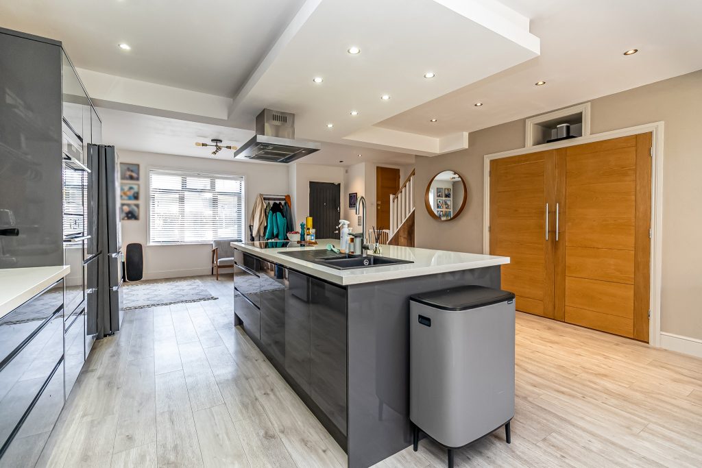 4 bedroom house Sold STC, Crofton Road, Southsea, PO4 – photo 7