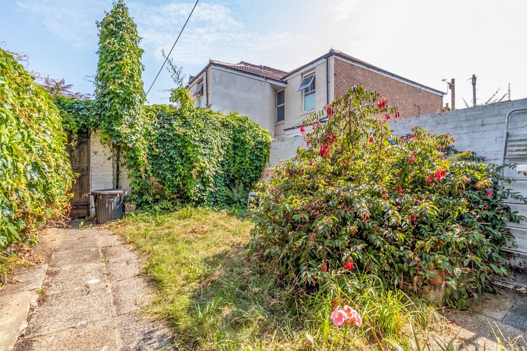 3 bedroom house Sold STC, Haslemere Road, Southsea, PO4 – photo 18
