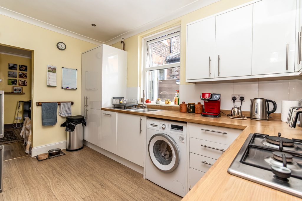 2 bedroom house Sold STC, Frogmore Road, Southsea, PO4 – photo 7