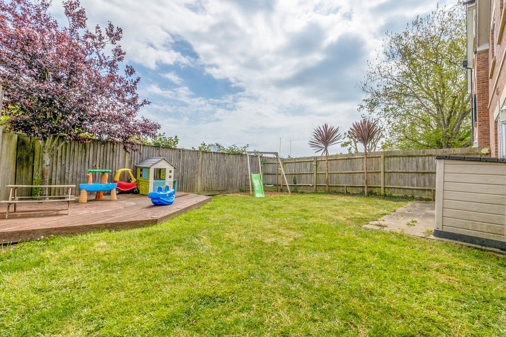 3 bedroom house Sold STC, Gleave Close, Southsea, PO4 – photo 11