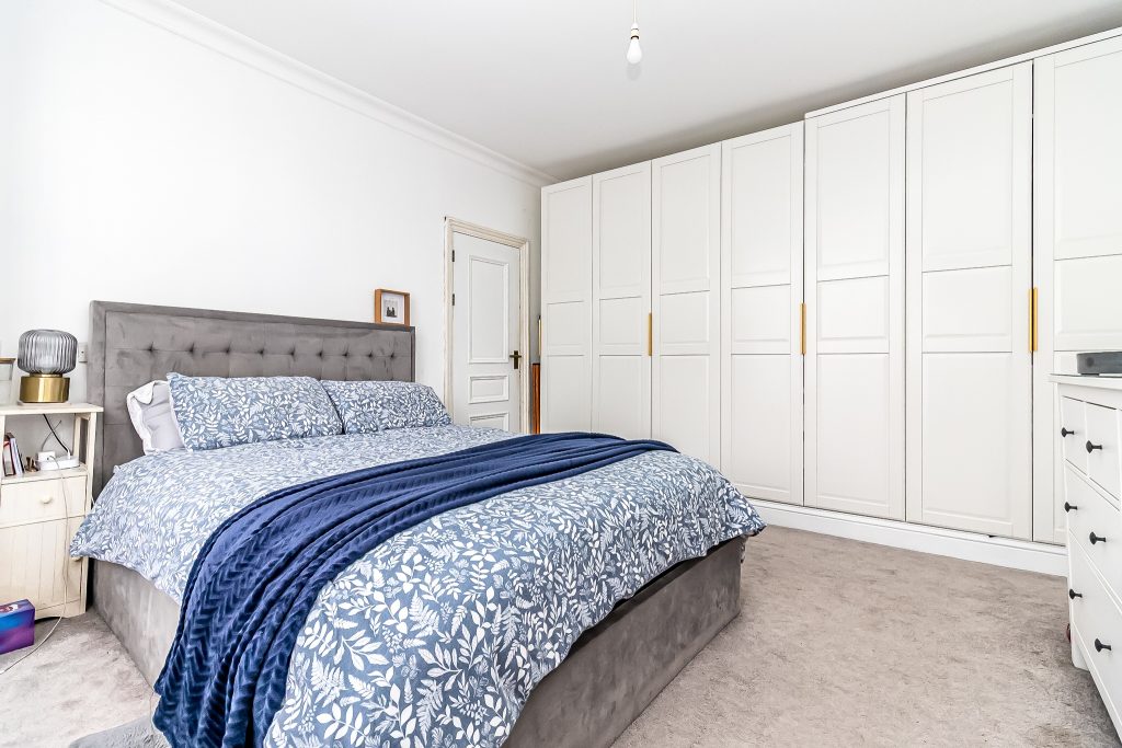 3 bedroom house Sold STC, Priory Crescent, Southsea, PO4 – photo 7