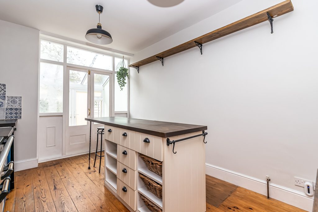 3 bedroom house Sold STC, Winter Road, Southsea, PO4 – photo 18