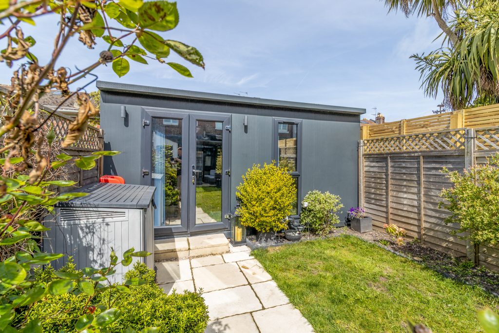 3 bedroom house Sold STC, Edgeware Road, Southsea, PO4 – photo 17
