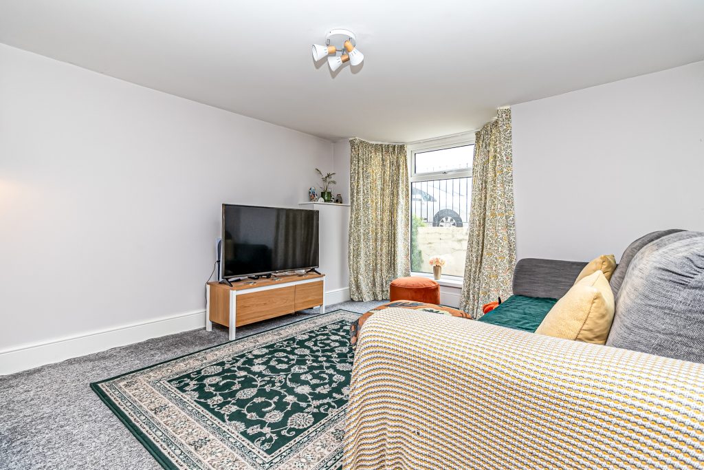 4 bedroom house Sold STC, Hester Road, Southsea, PO4 – photo 15