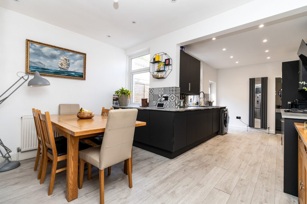 2 bedroom house for sale, Frogmore Road, Southsea, PO4 – photo 2