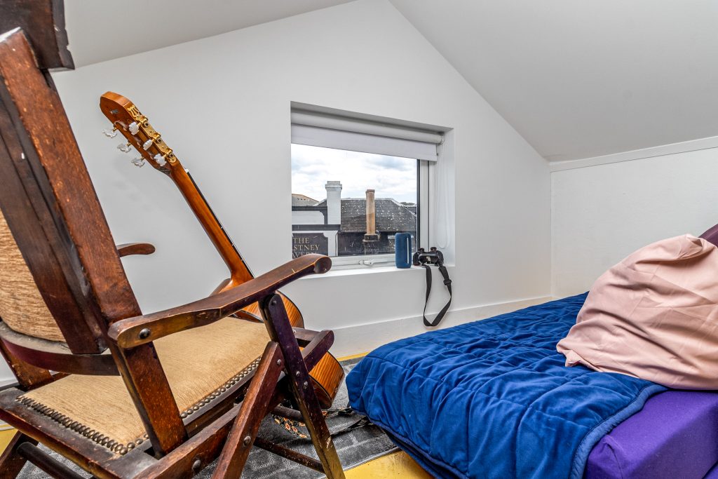 2 bedroom house Sold STC, Cromwell Road, Southsea, PO4 – photo 13
