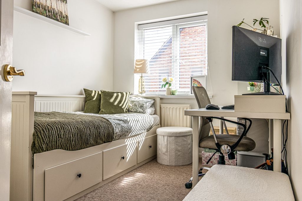 3 bedroom house Sold STC, Milebush Road, Southsea, PO4 – photo 21
