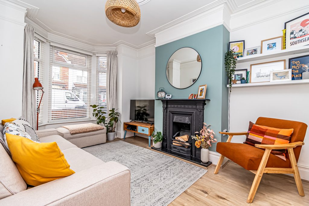 3 bedroom house Sold STC, Meon Road, Southsea, PO4 – photo 3