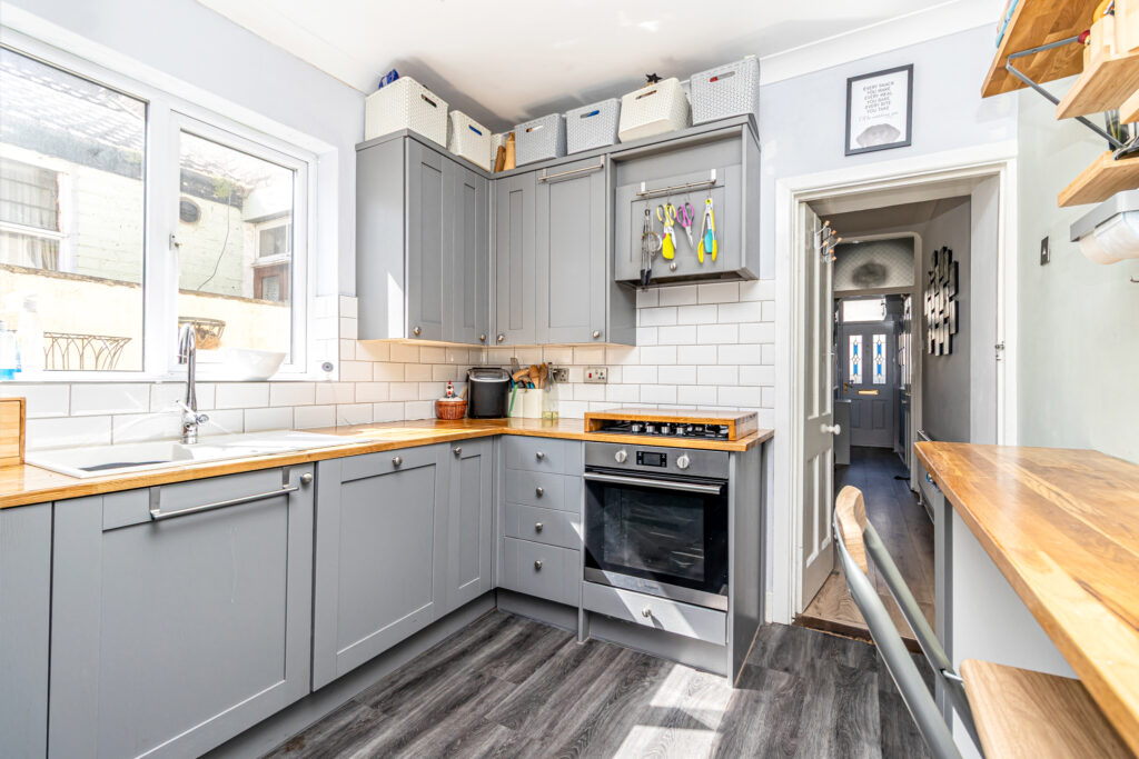 2 bedroom house for sale, Vernon Avenue, Southsea, PO4 – photo 13