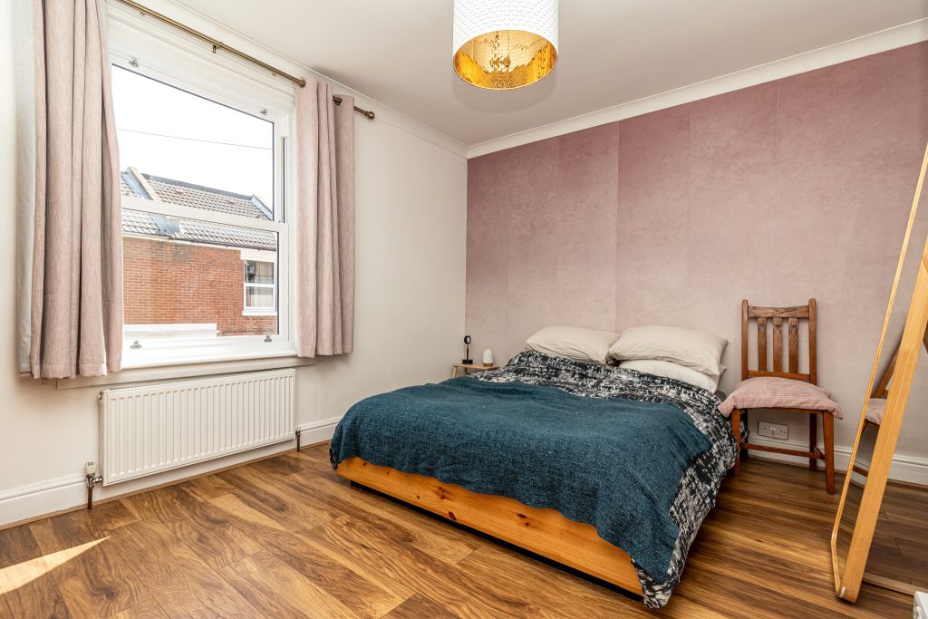 2 bedroom house Sold STC, Methuen Road, Southsea, PO4 – photo 8