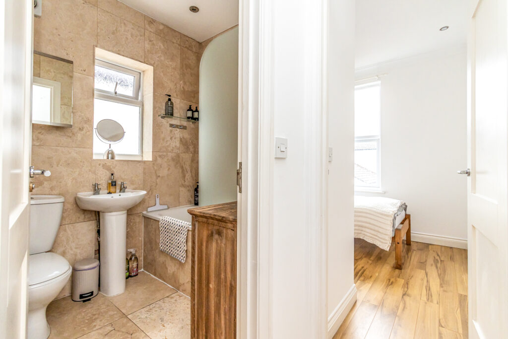 3 bedroom house Sold STC, Westfield Road, Southsea, PO4 – photo 13