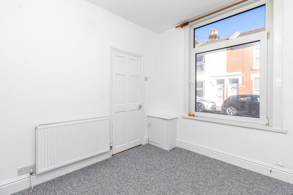 2 bedroom house for sale, Londesborough Road, Southsea, PO4 – photo 5
