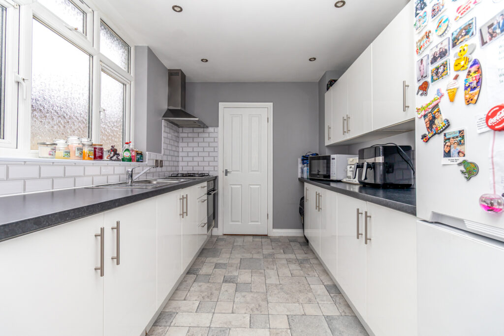 2 bedroom house for sale, Methuen Road, Southsea, PO4 – photo 5