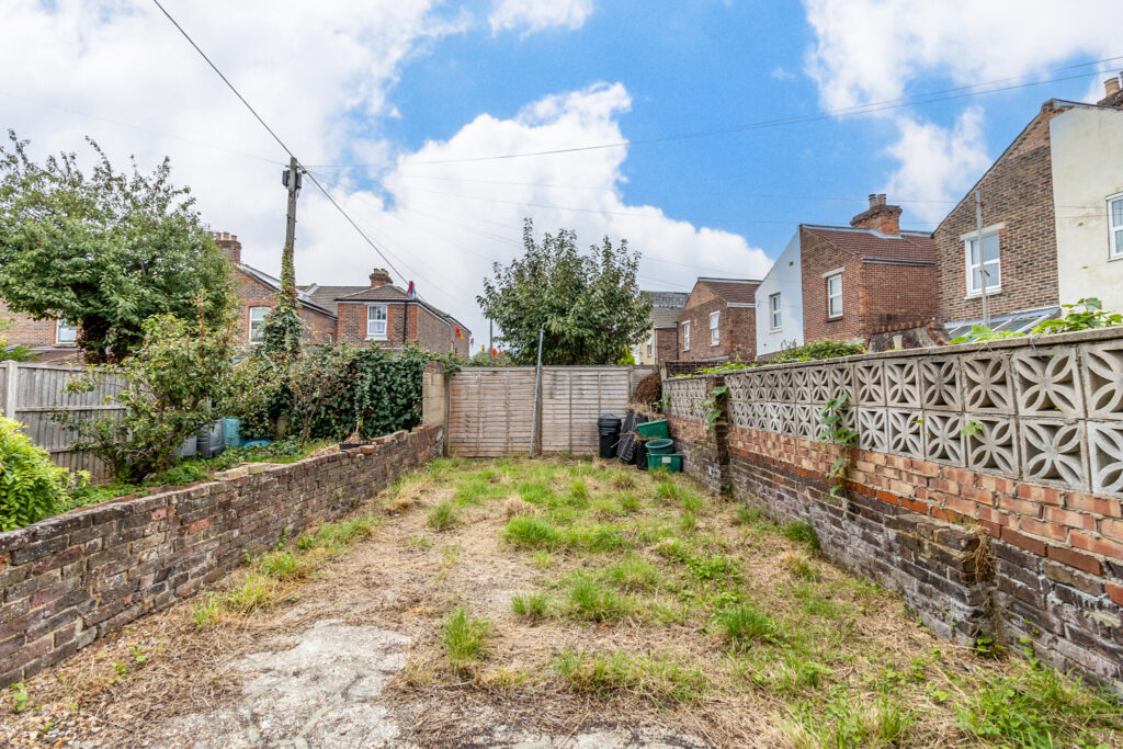 3 bedroom house for sale, Fawcett Road, Southsea, PO4 – photo 17