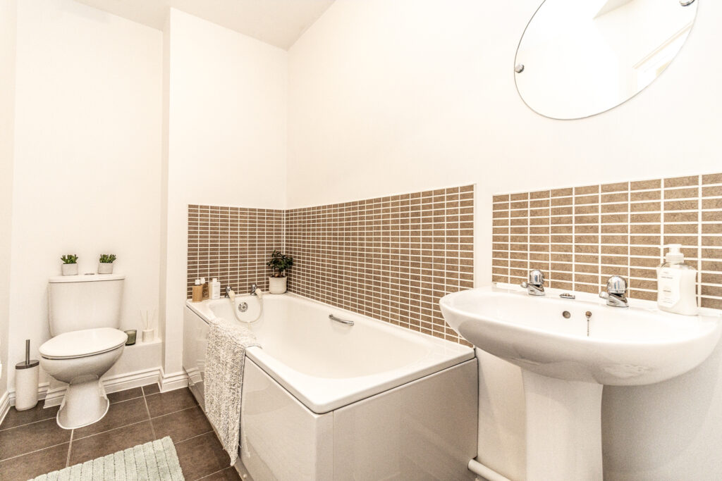 2 bedroom property for sale, East Shore Way, Portsmouth, PO3 – photo 20