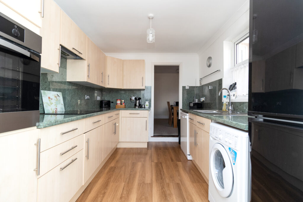 2 bedroom house for sale, Adair Road, Southsea, PO4 – photo 11
