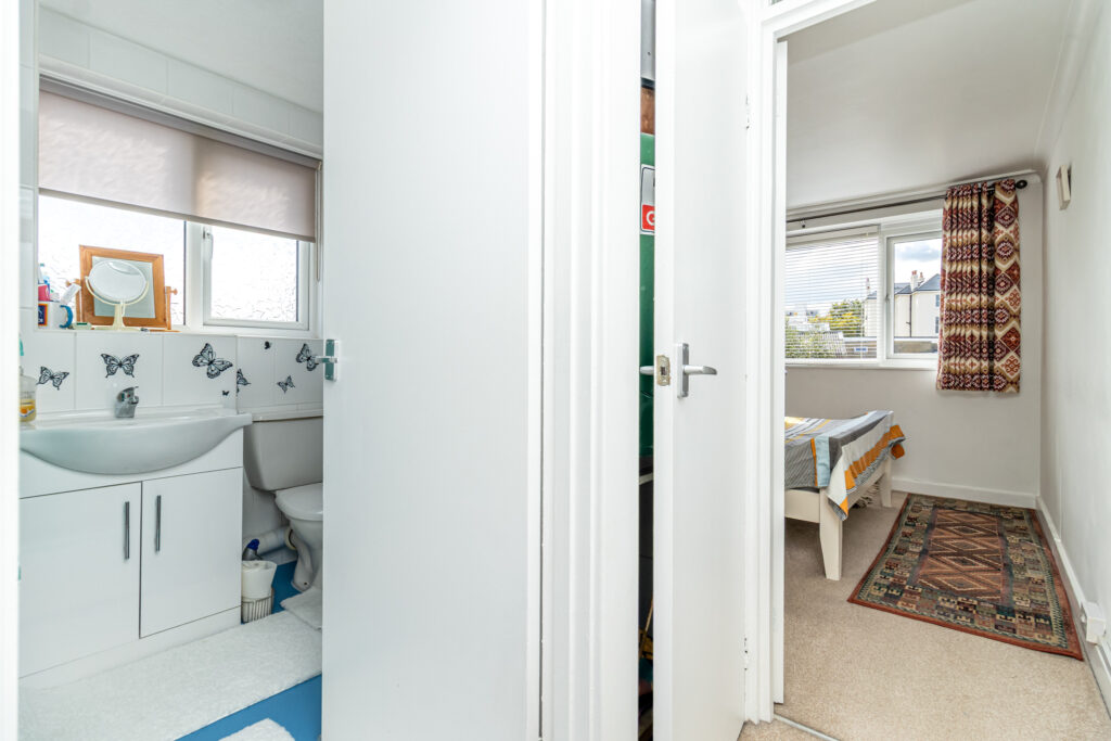 2 bedroom flat for sale, Victoria Road South, Southsea, PO5 – photo 8