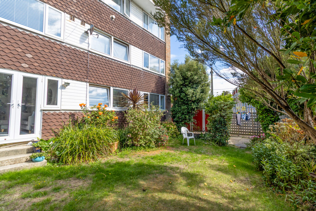 2 bedroom flat for sale, Victoria Road South, Southsea, PO5 – photo 19