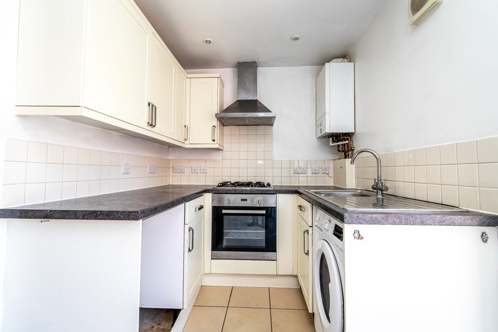 3 bedroom house for sale, Albert Road, Southsea, PO4 – photo 13