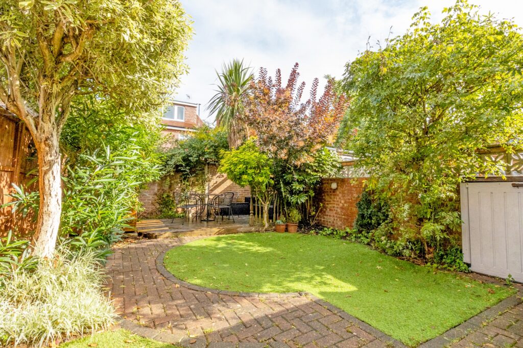 4 bedroom house for sale, Heyshott Road, Southsea, PO4 – photo 10