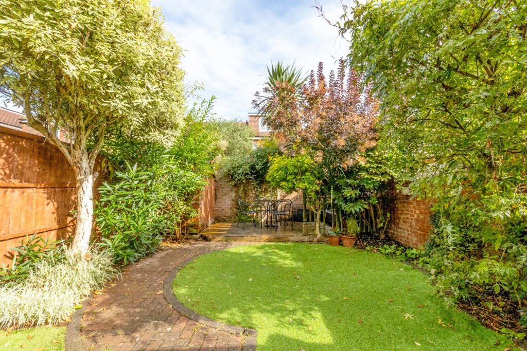 4 bedroom house for sale, Heyshott Road, Southsea, PO4 – photo 31