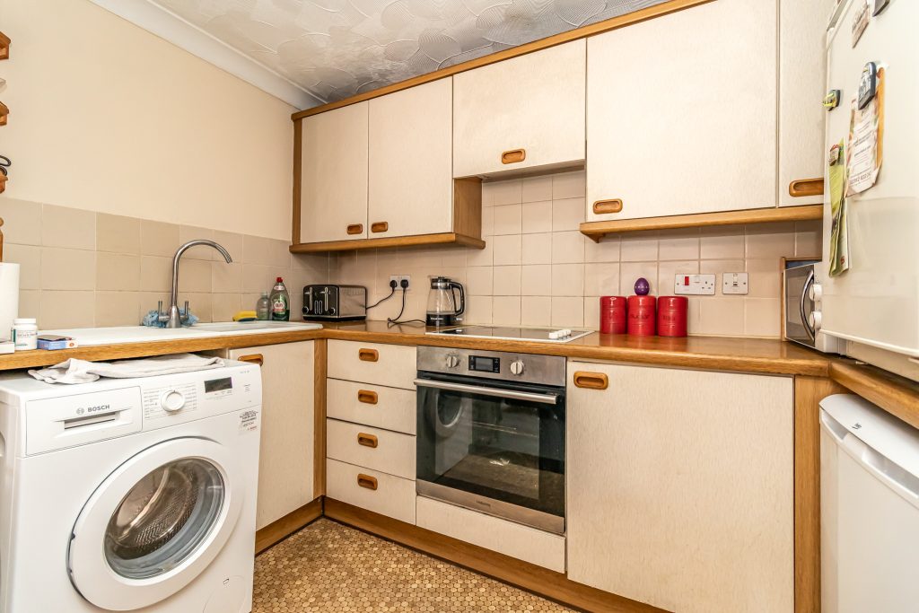 1 bedroom property Sold STC, Warren Avenue, Southsea, PO4 – photo 4