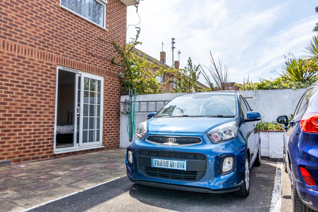 1 bedroom property Sold STC, Warren Avenue, Southsea, PO4 – photo 9
