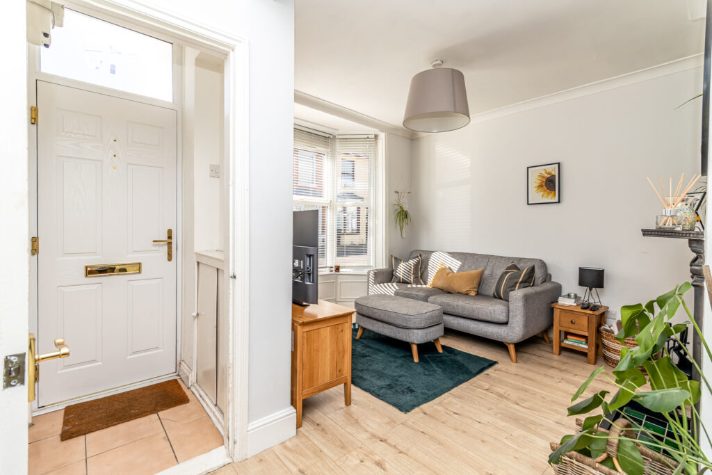 2 bedroom house for sale, Reginald Road, Southsea, PO4 – photo 3