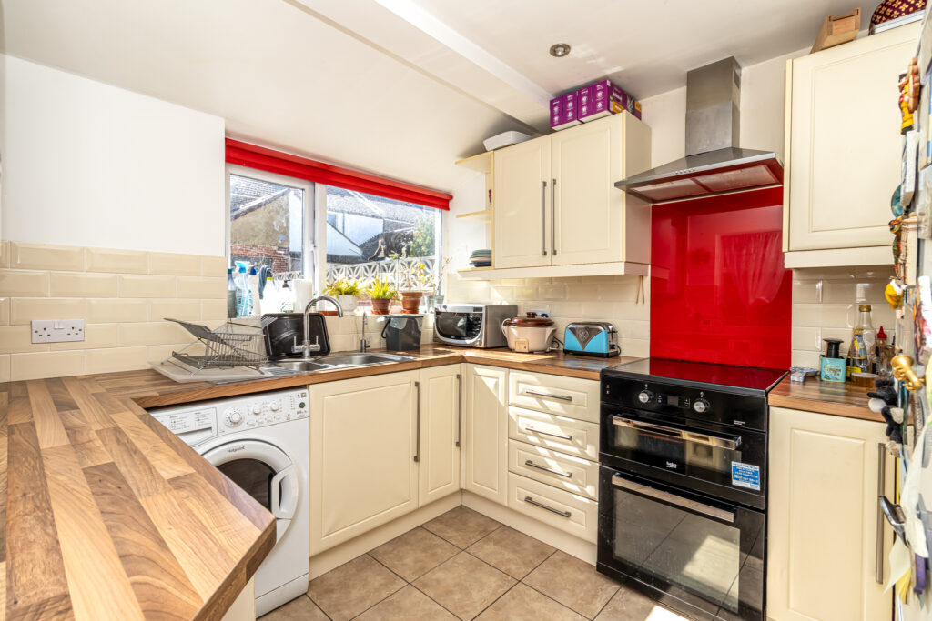 2 bedroom house for sale, Westfield Road, Southsea, PO4 – photo 5