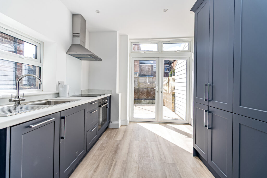 3 bedroom house Sold STC, Grayshott Road, Southsea, PO4 – photo 2