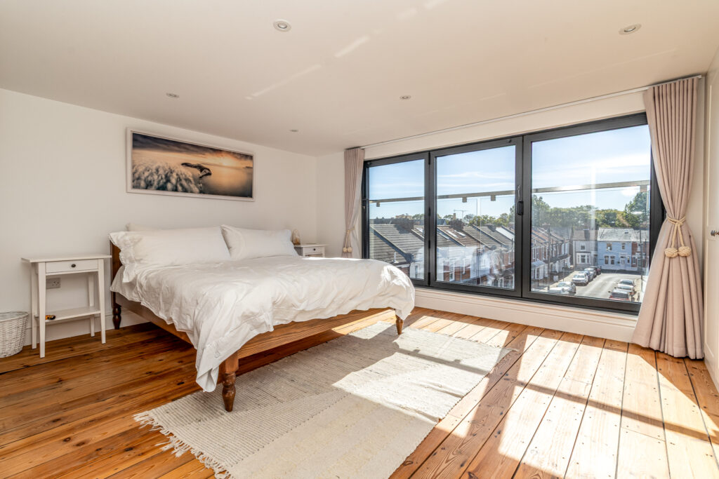 4 bedroom house Sold STC, Hunter Road, Southsea, PO4 – photo 7