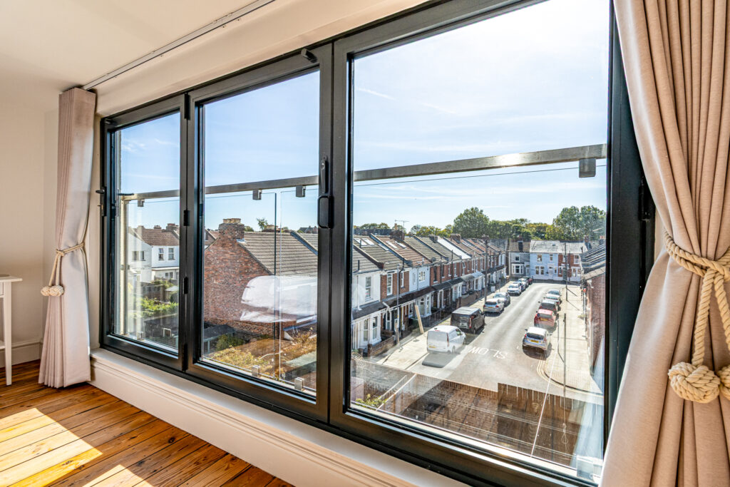 4 bedroom house Sold STC, Hunter Road, Southsea, PO4 – photo 8