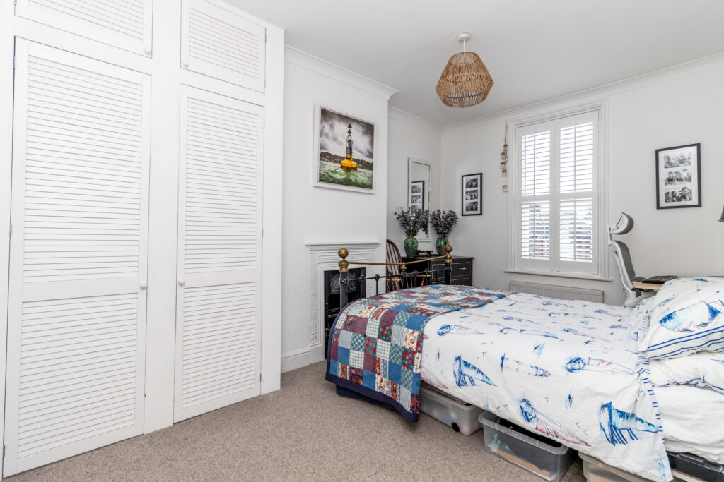 4 bedroom house Sold STC, Hunter Road, Southsea, PO4 – photo 14