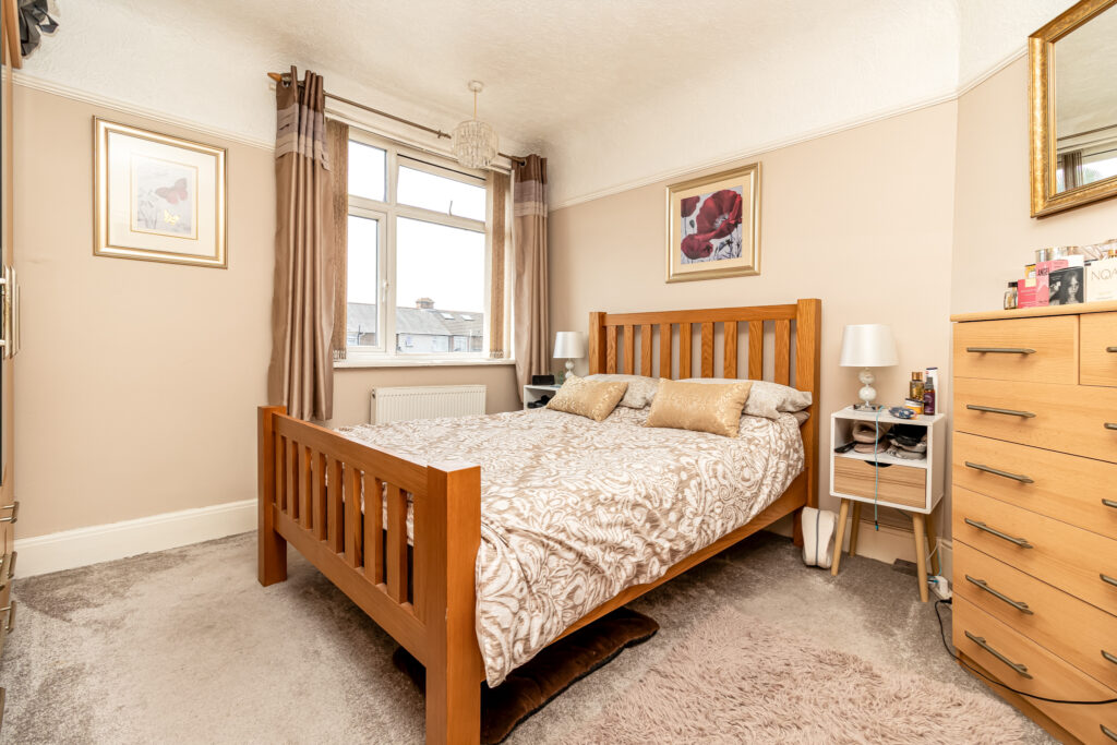3 bedroom house for sale, Hawthorn Crescent, Cosham, PO6 – photo 8