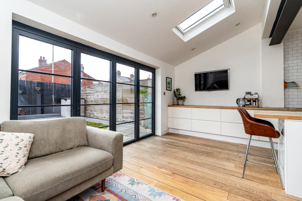 4 bedroom house Sold STC, Hunter Road, Southsea, PO4 – photo 36