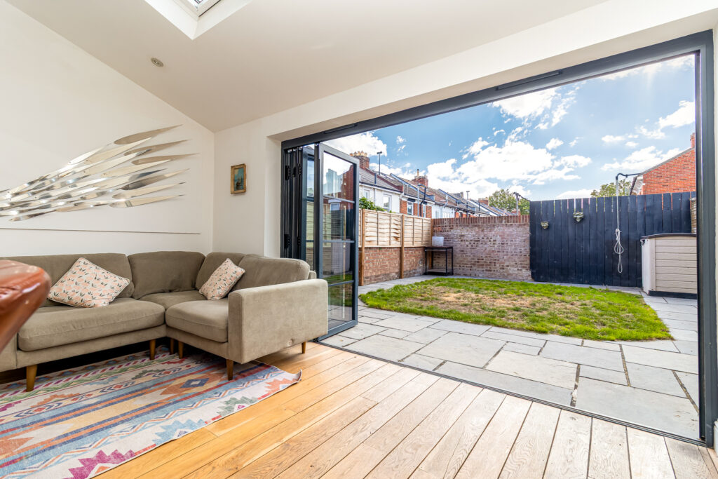 4 bedroom house Sold STC, Hunter Road, Southsea, PO4 – photo 3