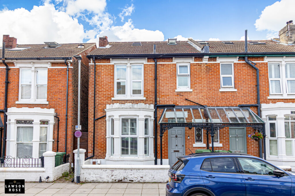 4 bedroom house Sold STC, Hunter Road, Southsea, PO4