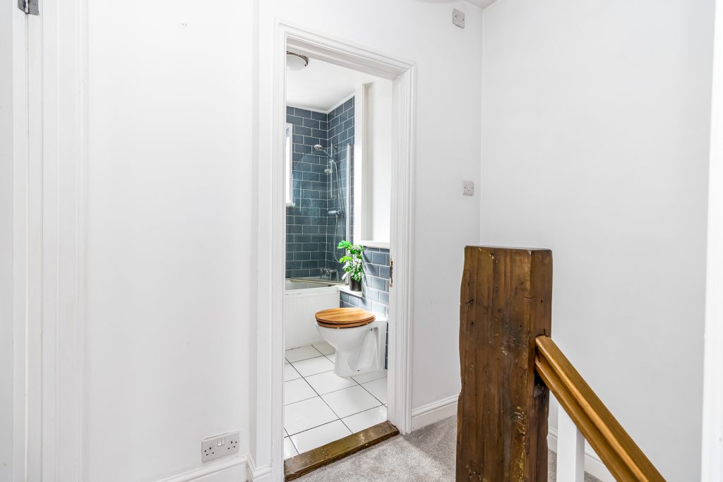 2 bedroom house Sold STC, Ward Road, Southsea, PO4 – photo 22