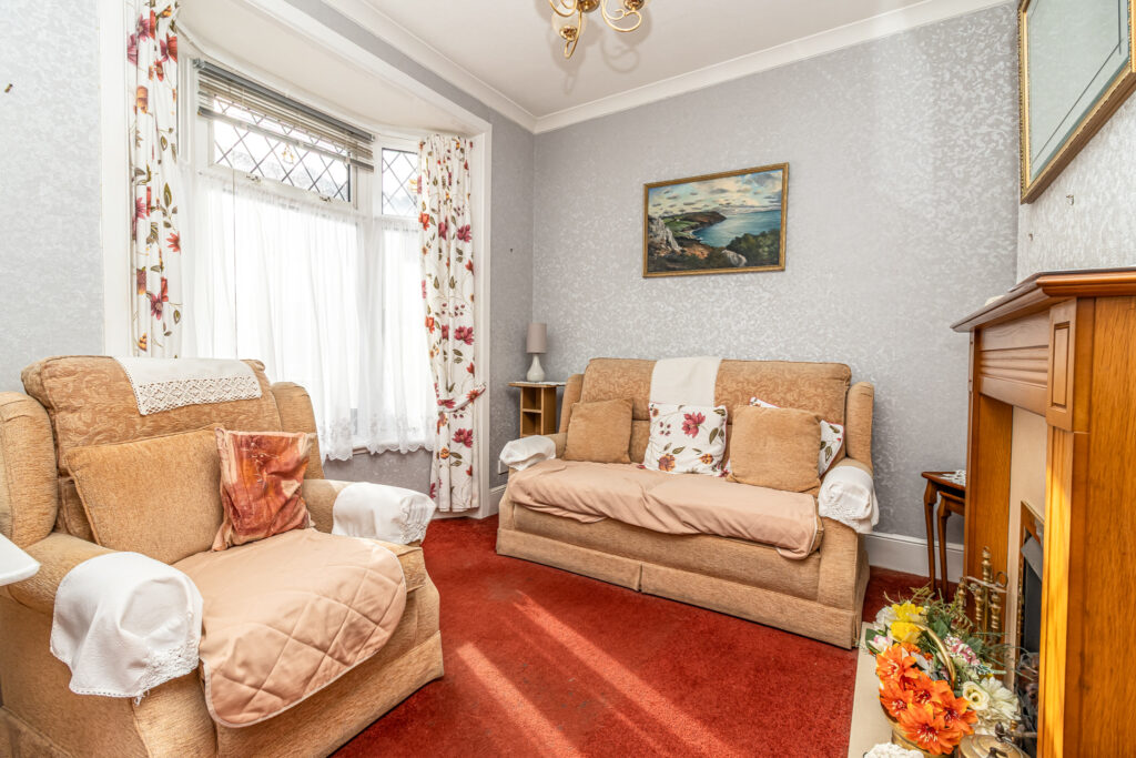 2 bedroom house for sale, Sutherland Road, Southsea, PO4 – photo 2