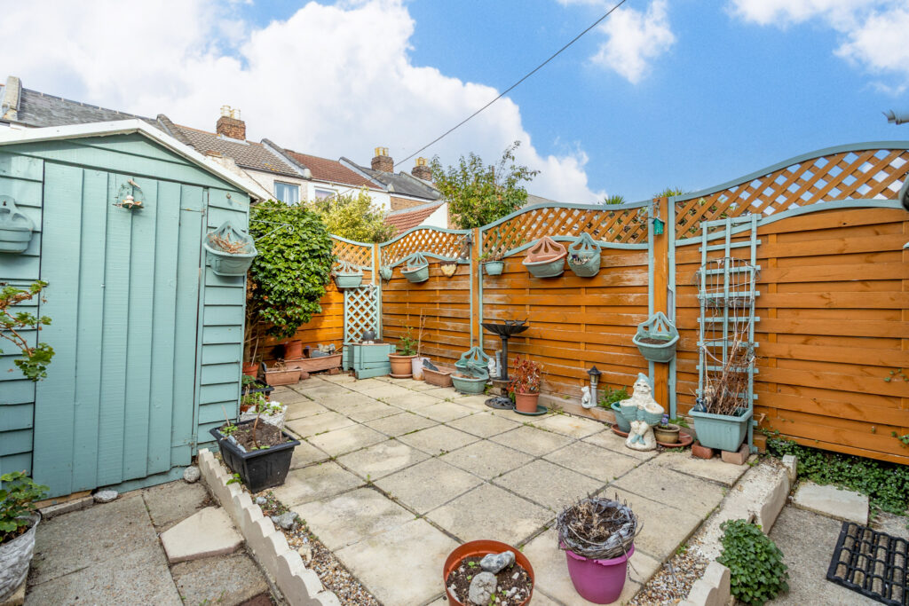 2 bedroom house for sale, Sutherland Road, Southsea, PO4 – photo 16
