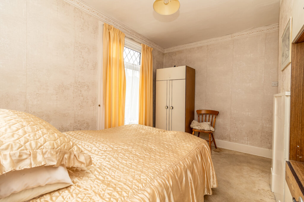 2 bedroom house for sale, Sutherland Road, Southsea, PO4 – photo 8