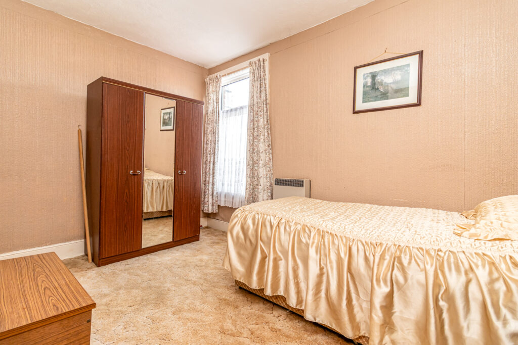2 bedroom house for sale, Sutherland Road, Southsea, PO4 – photo 15