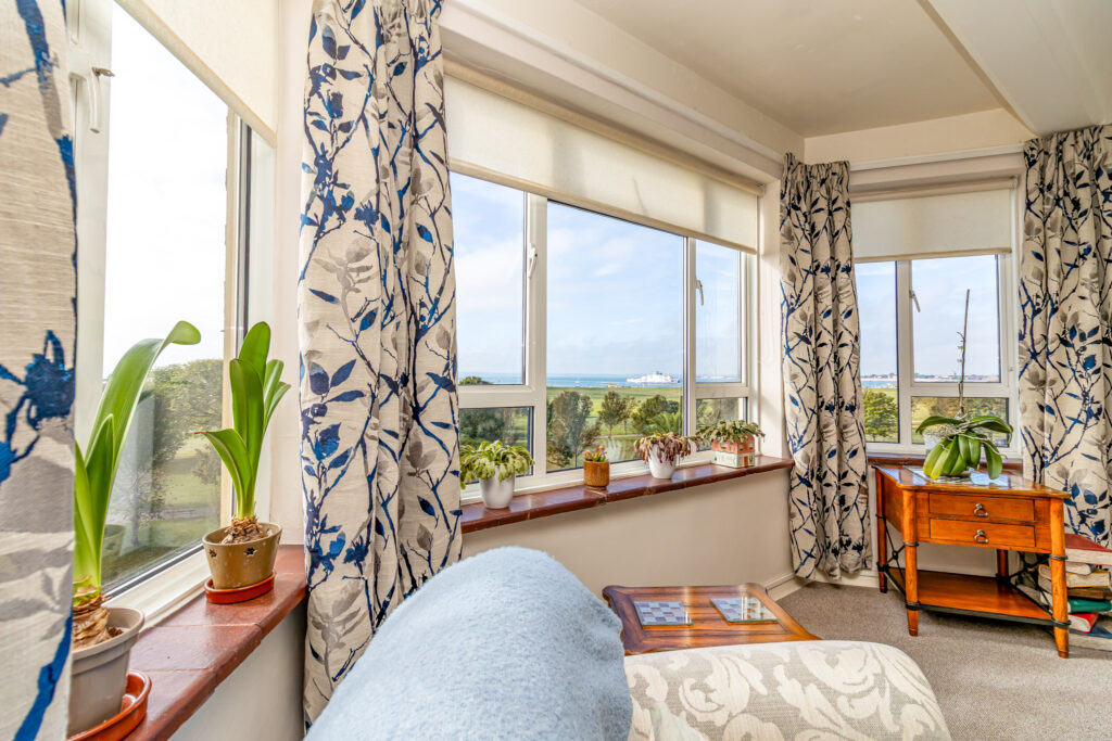2 bedroom property for sale, Clarence Parade, Queen’s Keep Clarence Parade, PO5