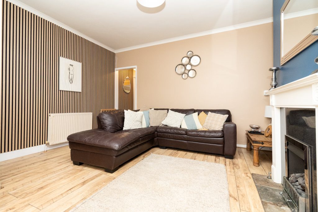 2 bedroom house Sold STC, Hollam Road, Southsea, PO4 – photo 9