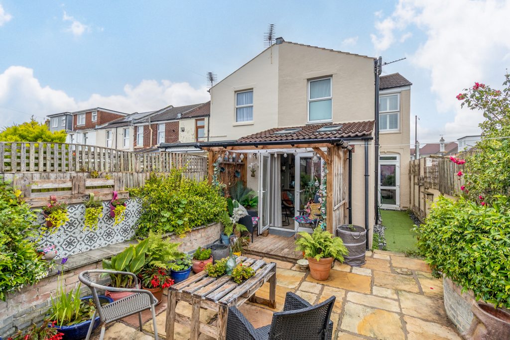2 bedroom house Sold STC, Hollam Road, Southsea, PO4 – photo 7