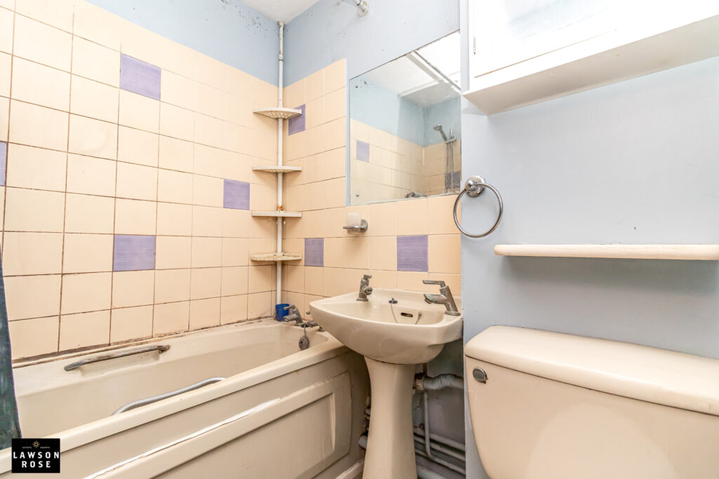 2 bedroom flat for sale, Ferry Road, Southsea, PO4 – photo 8
