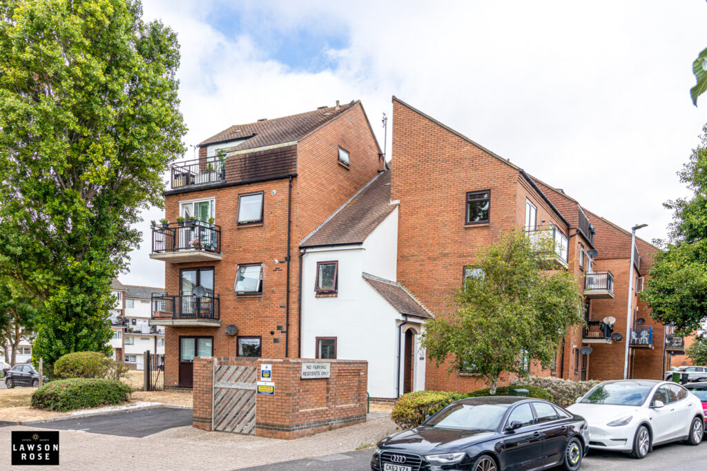 2 bedroom flat for sale, Ferry Road, Southsea, PO4